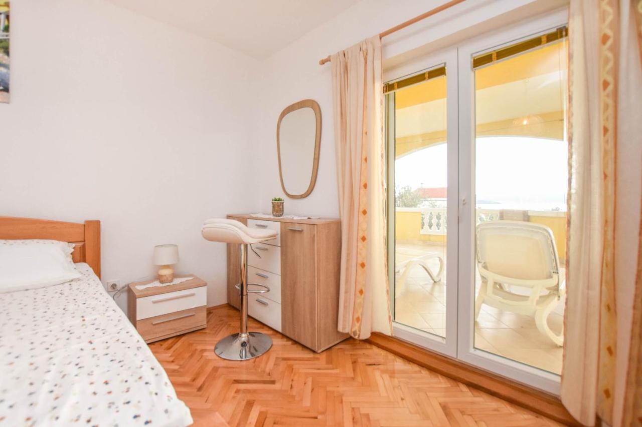 Apartments Dandelion Biograd Na Moru Extérieur photo
