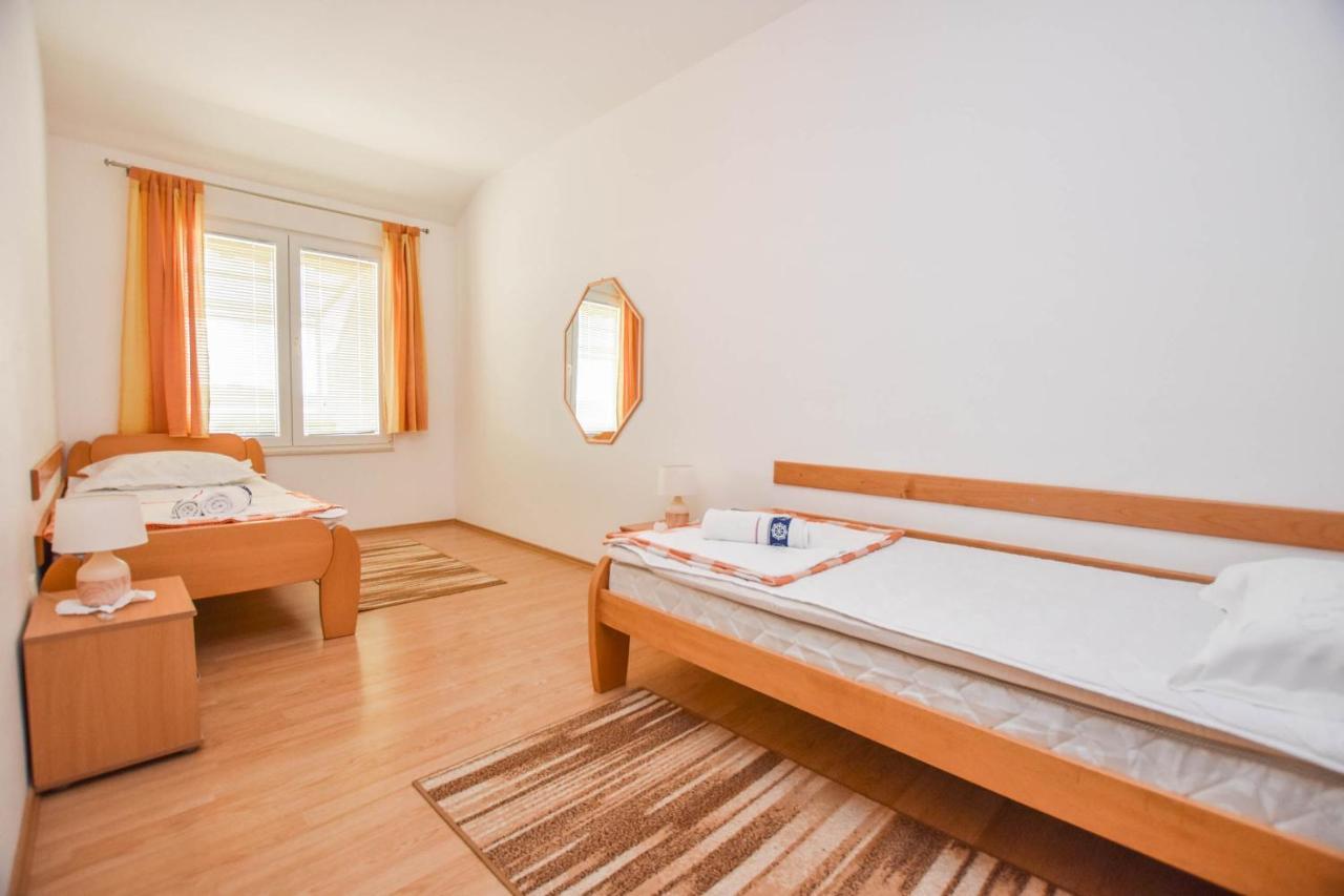 Apartments Dandelion Biograd Na Moru Extérieur photo