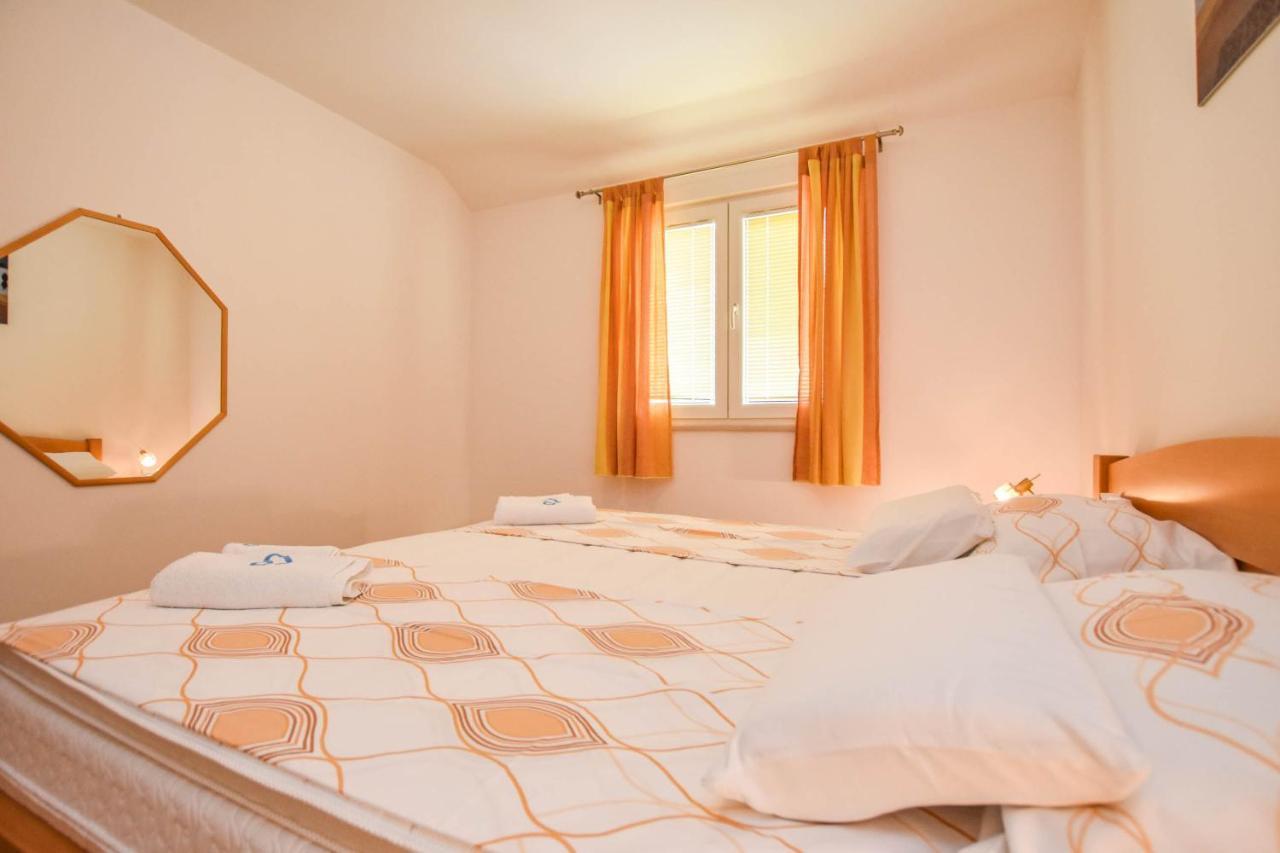 Apartments Dandelion Biograd Na Moru Extérieur photo