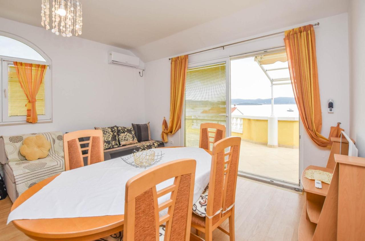 Apartments Dandelion Biograd Na Moru Extérieur photo