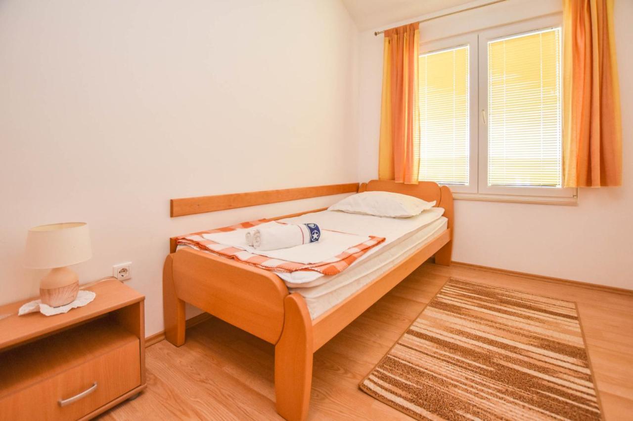 Apartments Dandelion Biograd Na Moru Extérieur photo