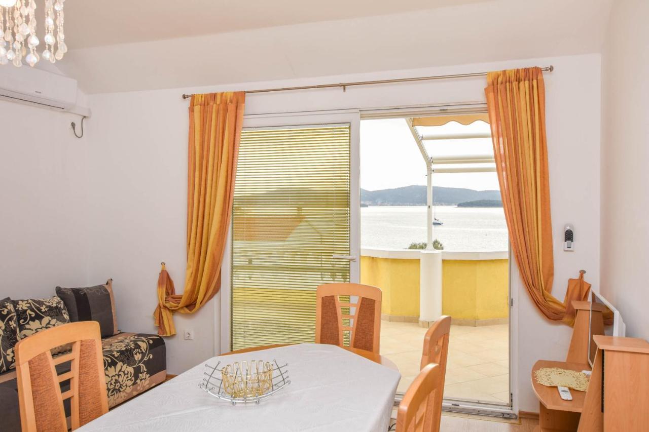 Apartments Dandelion Biograd Na Moru Extérieur photo