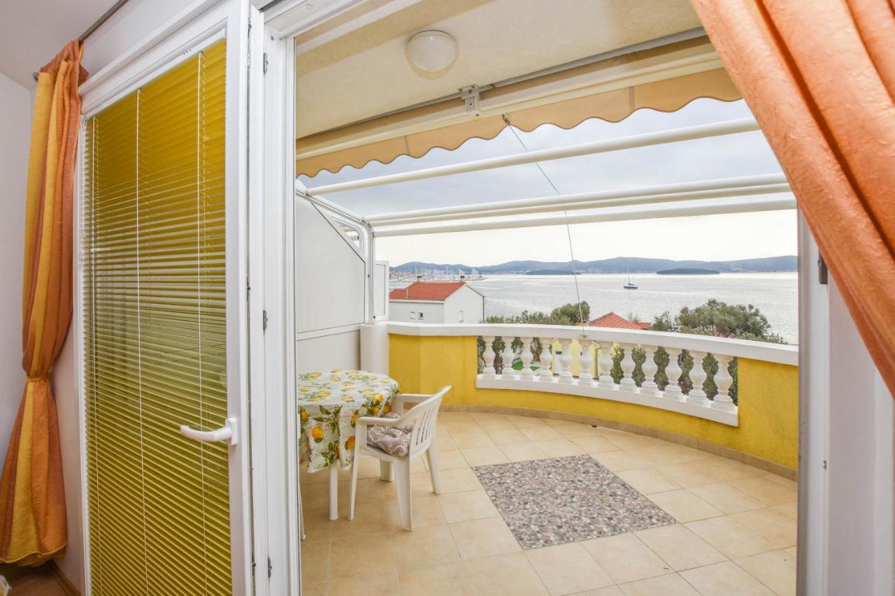 Apartments Dandelion Biograd Na Moru Extérieur photo