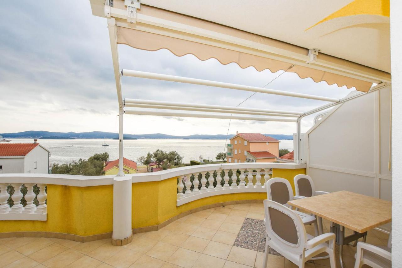 Apartments Dandelion Biograd Na Moru Extérieur photo
