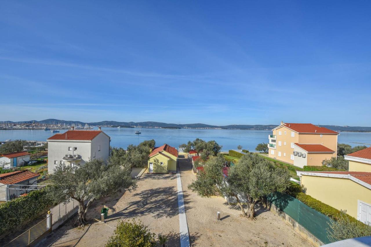 Apartments Dandelion Biograd Na Moru Extérieur photo