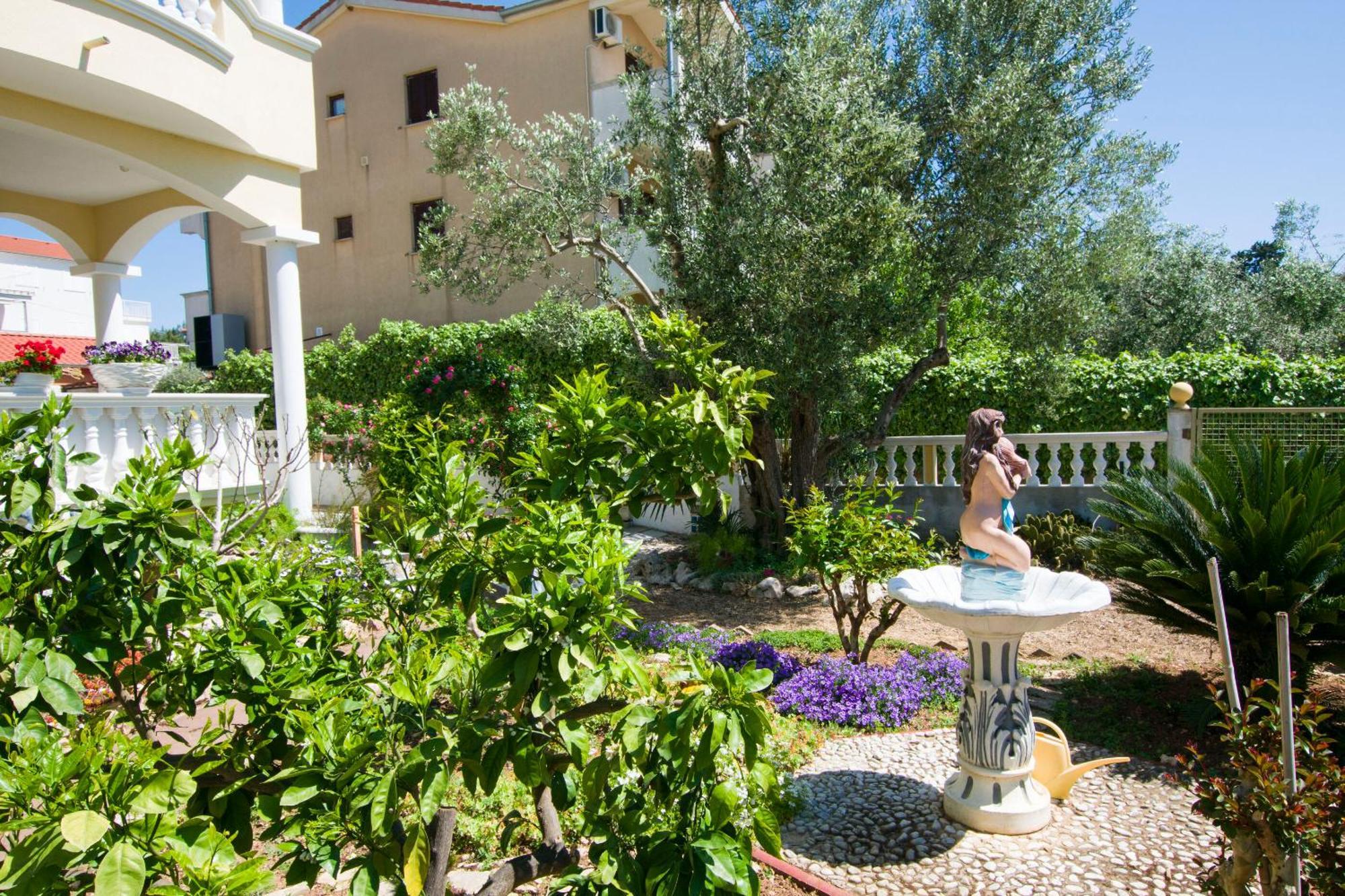Apartments Dandelion Biograd Na Moru Extérieur photo